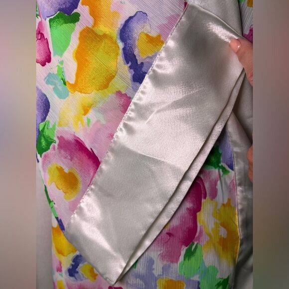 Vintage Victoria’s Secret satin and sheer wrap robe 🌺 excellent condition 🌺 - Picture 4 of 8